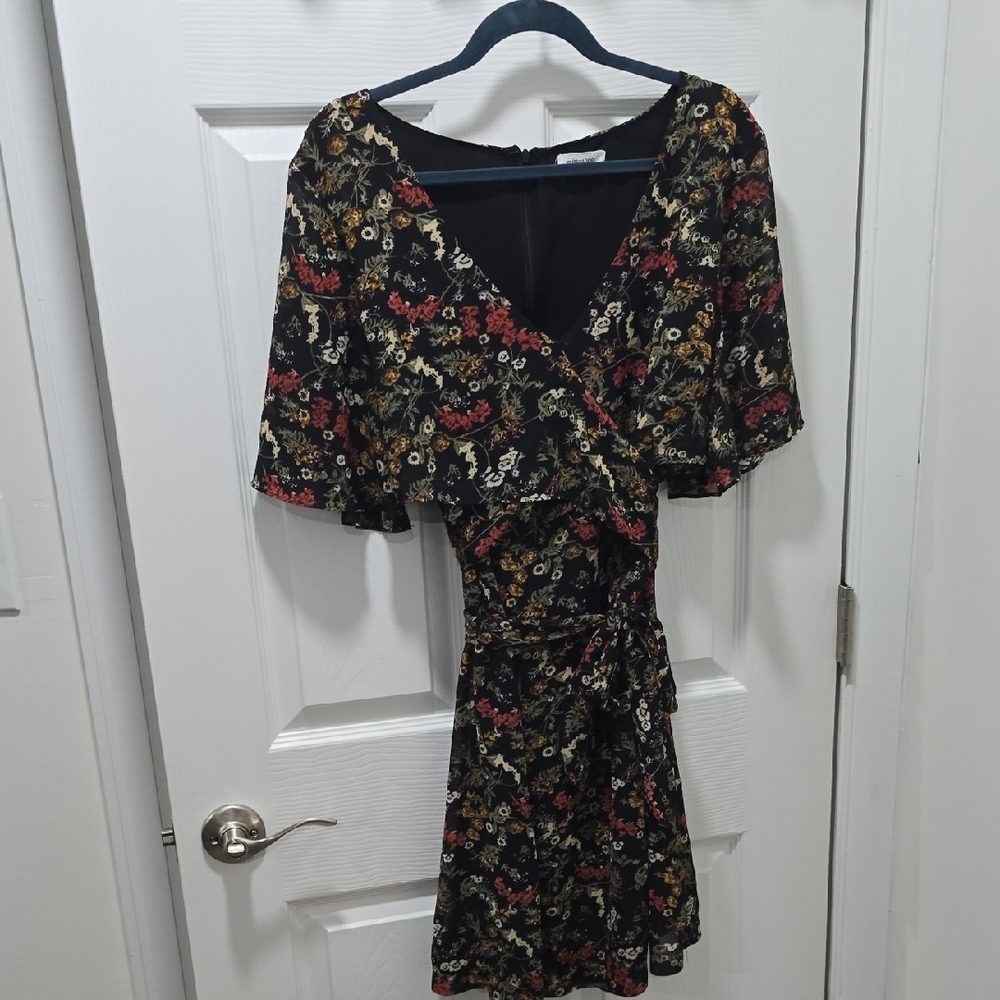 Mittoshop Black and Red Floral Wrap Mini Dress